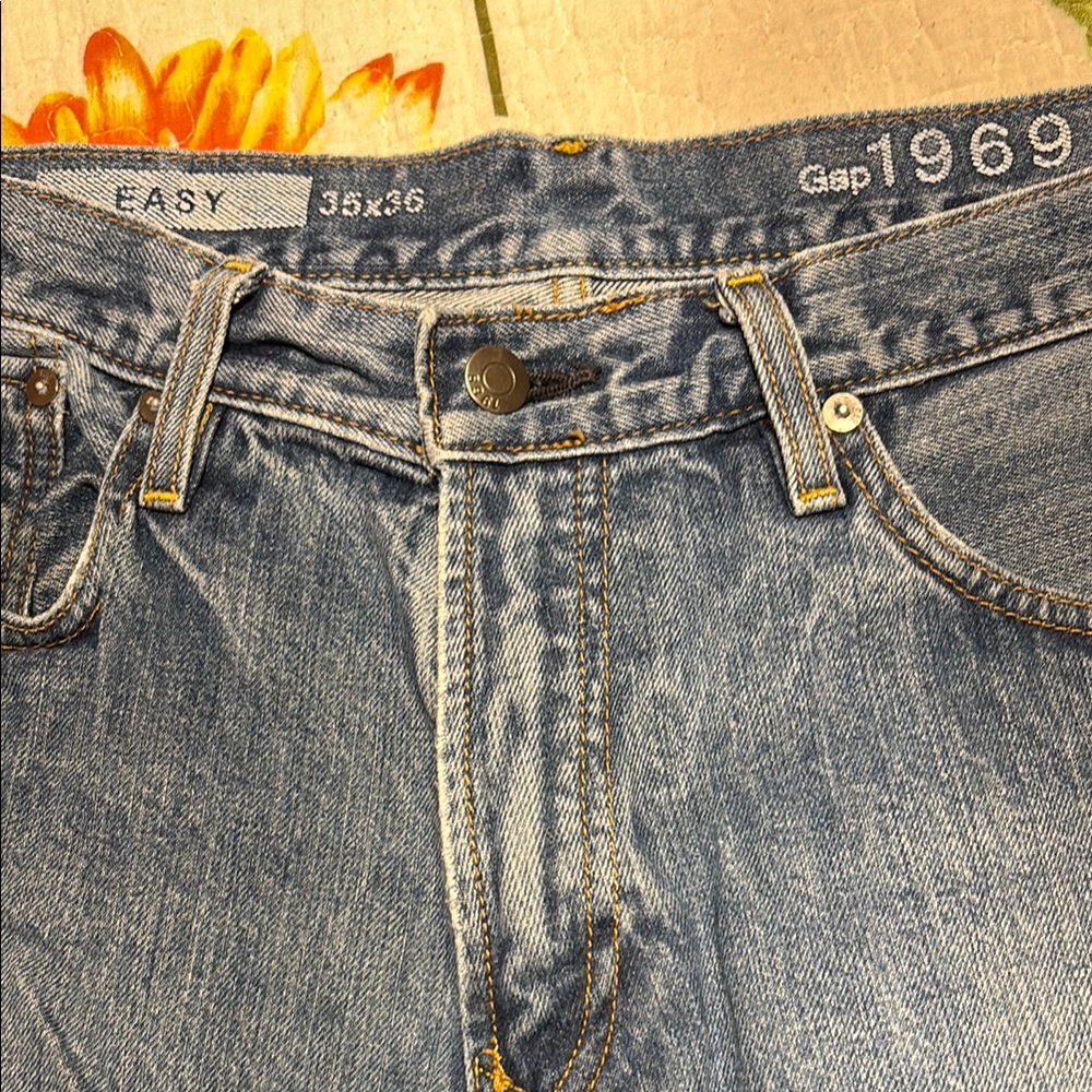 Gap 1969 Men's Easy Blue Jeans 35x36”